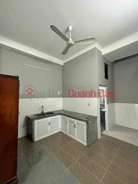 đ 19 Million/ month, Whole house for rent Quang Trung