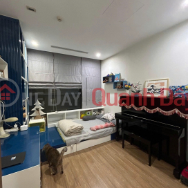 Bán căn hộ siêu đẹp full nội thất, DT 91m2, 3PN, 2WC tại chung cư Vinhomes SkyLake, view hồ đẹp _0