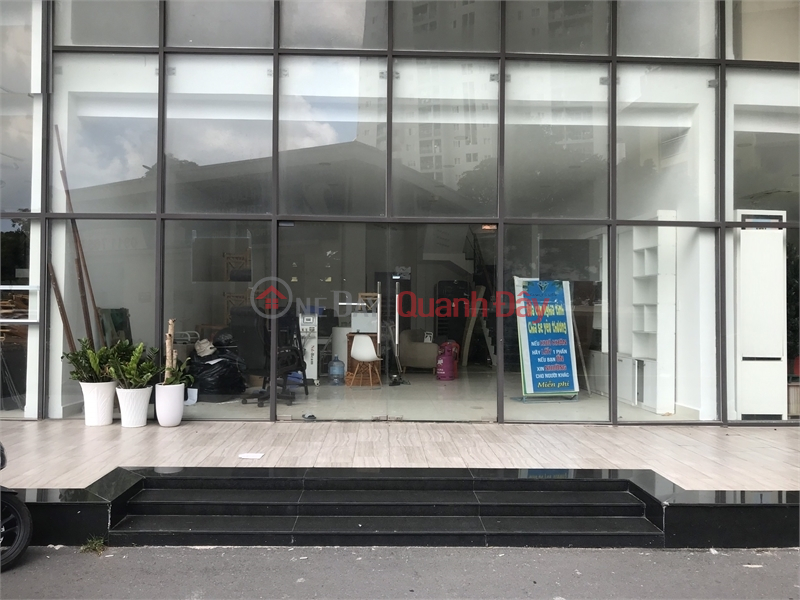 Shophouse gateway for rent next to Winmart supermarket in Chi Linh district, HCMC Rental Listings