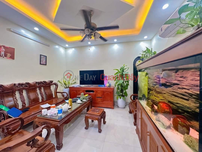 ROYAL KOC VIET HOUSE FOR SALE - AVOID CAR - BUSINESS - NEAR THE STREET - FAST 10 BILLION Sales Listings