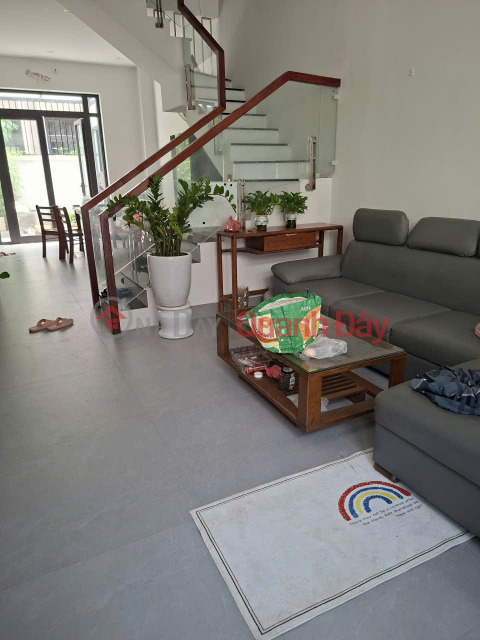 For only 9 billion xxx VND, customers can own a townhouse in Bay Tay 2, Ocean Park 3 with an area of 52m² (frontage). _0