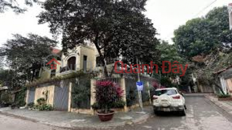 Chính chủ bán nhà phân lô liền kề Hoàng Quốc Việt 122m căn góc giá 51,9tỷ _0