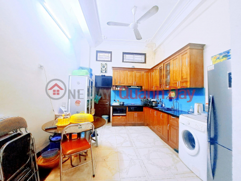 Nhà Vượng Khí - kinh doanh đỉnh- Oto vào nhà- 65.3 m chỉ 11 tỷ 9- giá rẻ nhất trung tâm cầu giấy. _0