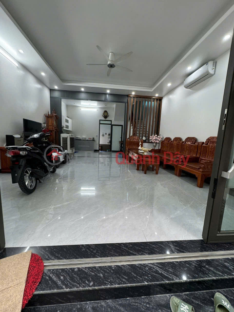 Owner sells quickly this month to move abroad to settle down, house is worth over 3 billion _0