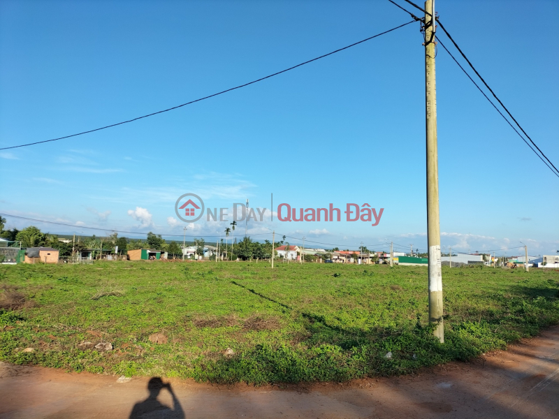 Need to sell immediately plot of land located right in the new administrative center of Krong Nang Vietnam Sales đ 668 Million