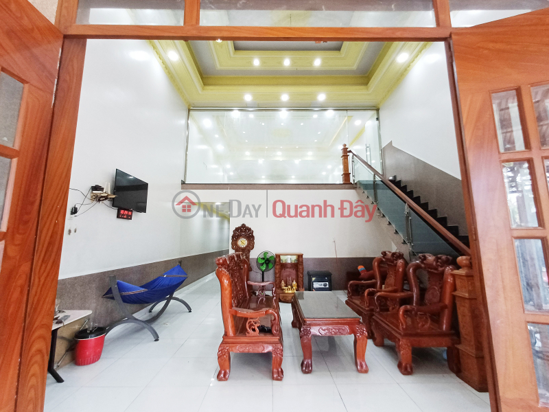 Bán nhà giáp Bình Chiểu, Thủ Đức, 2 tầng, DT: 150m2, ngang 6m, xe hơi ngủ trong nhà, giá 3.4 tỷ. Niêm yết bán