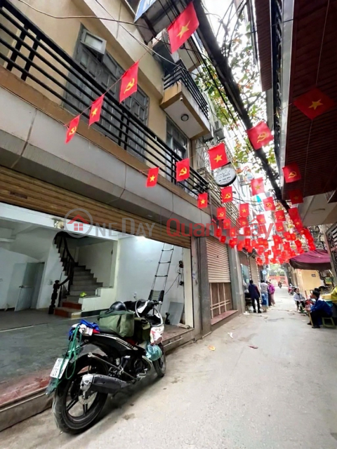 Lac Long Quan Street, 35m² x 5 floors, 10 billion VND, alley accessible by car, suitable for business, connecting to various routes. _0