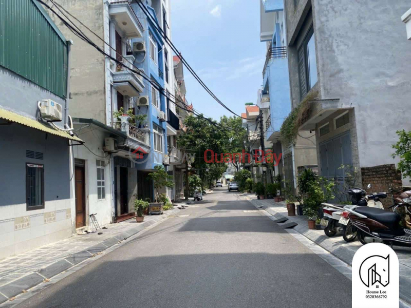 Beautiful land divided into plots, car-avoiding road near C3 school, Thach Ban market, 61m, frontage: 4.7m, 10 billion 9 Sales Listings