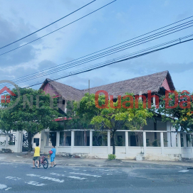 Selling corner lot of villa with 2 frontages on Ly Thai To, Hon Xen resettlement area _0