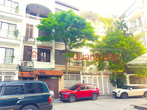(2 fronts on District Party Committee side) Hoang Cau house for sale 61m2, 5T, car avoid _0