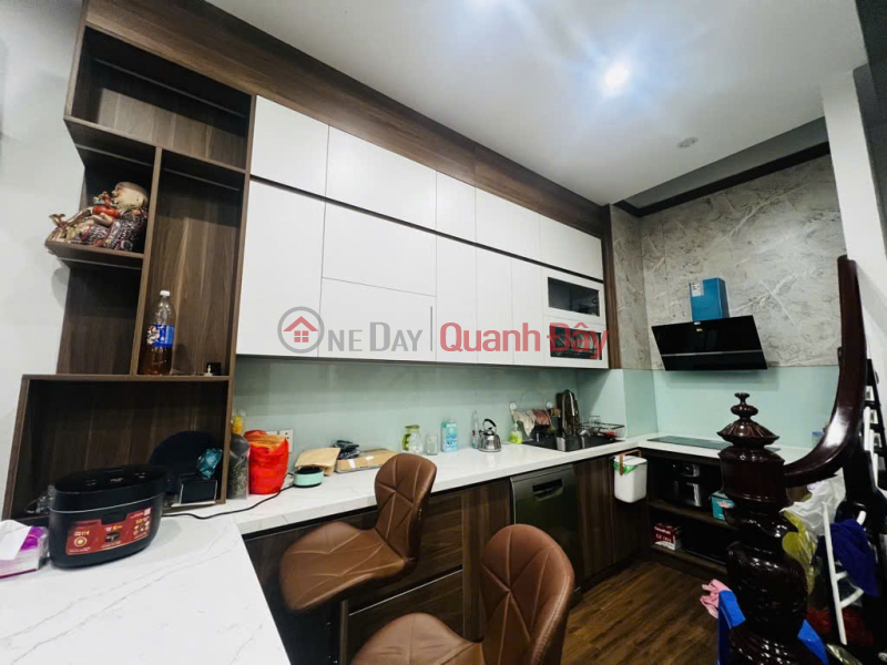 Property Search Vietnam | OneDay | Nhà ở Niêm yết bán Bán nhà Phố Hào Nam_Nội thất xịn đẹp_Vị trí đẹp hiếm_37mx5T_Giá: 7.9Tỷ.