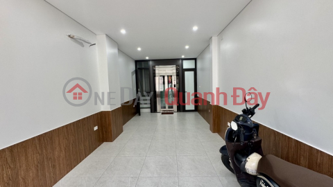House for sale in lane 293 Ngoc Thuy, 30m x 5 floors, car not for business, price over 7 million, negotiable. Contact 0936123469 _0