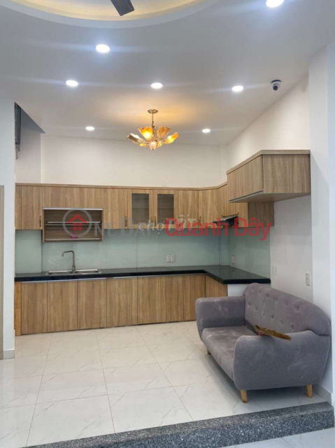 Corner house on 2MT alley near Su Van Hanh street, 3 floors 4 bedrooms _0