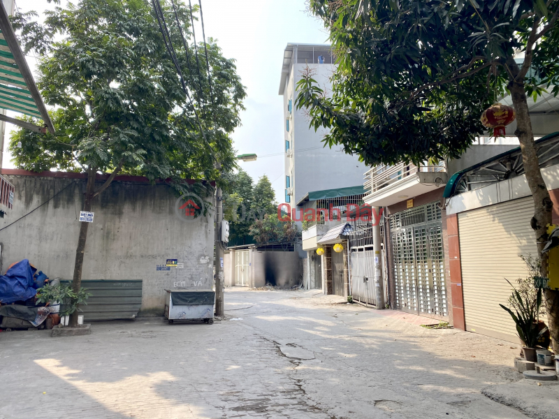 đ 2.6 Billion Selling house on Chien Thang street - Ha Dong, 37m x 3 floors, 2.6 billion, parking car