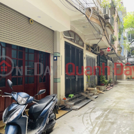 House for sale on Chua Boc Street, divided into lots, car parking at the door, 2 airy areas, business 12 billion \/ 45m2 _0