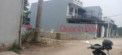 I am the owner and I need to sell two plots of land in Xuan Long, Xuan Mai, Hanoi - Beautiful location - Close to schools and markets. _0