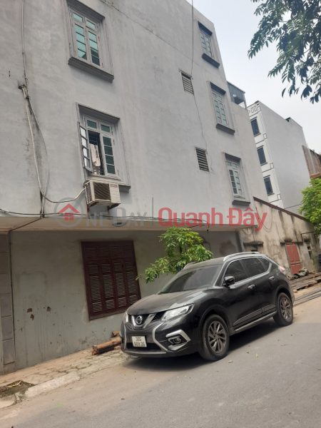 House for sale next to Phung station 46m2 6.5ty cars parked at the door Sales Listings