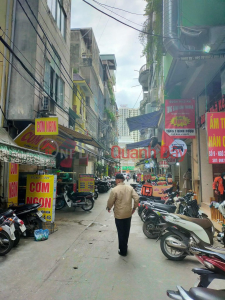 SELL HOUSES ALSO VEHICLES AVOID BUSINESS BEAUTIFUL. BEAUTIFUL 5 storey house IMMEDIATELY, NEAR THE STREET., Vietnam | Sales | đ 7.5 Billion