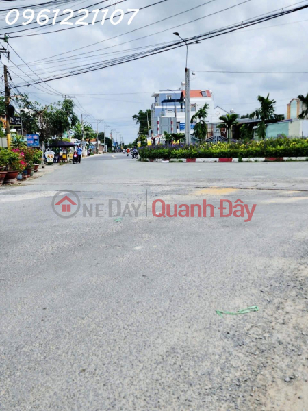 House for sale in Tan Binh, Front of Asphalt Street, Back of Private Window Sales Listings