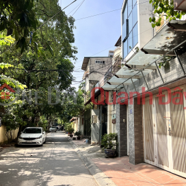 Selling a house with free land to build an office, alley 12, Khuat Duy Tien, 120m2, 6.3m square, price 18 billion _0