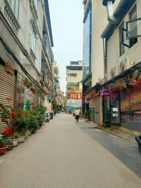 đ 13.75 Billion, HOUSE FOR SALE ON TRAN QUOC HOAN, LOT, CARS PARKING AT 2 ENDS, SIDEWALK, TOP BUSINESS, 41M2 x 5 FLOORS, PRICE 13 BILLION 750