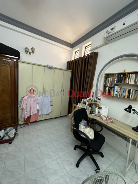 House for sale Alley 178\/ PHU NHUAN, 31M2, 5 FLOORS Reinforced concrete, 3 bedrooms, BEAUTIFUL SQUARE WINDOWS, Price only 4 billion 990 _0