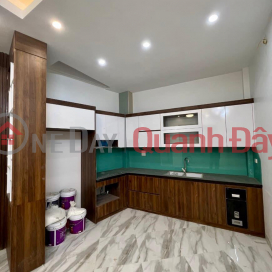 Rare 1 0 2- Bodhi house for sale 5 storeys 35M- Brand new- A GATED CAR- 100M away from Chuong Duong Bridge- FAST 3 BILLION _0