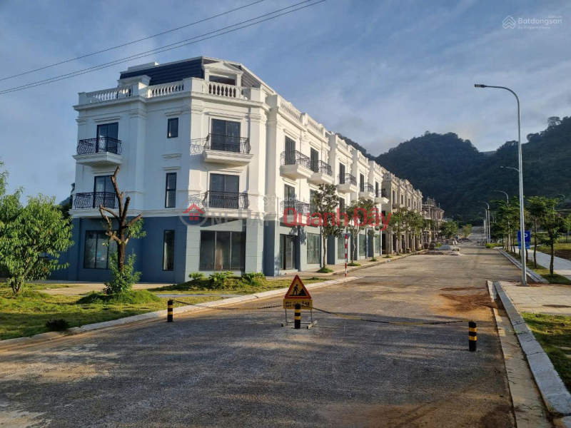 MOC CHAU FROM THE PERSPECTIVE OF A CINEMATOGRAPH LENS, Vietnam, Sales, đ 5.4 Billion