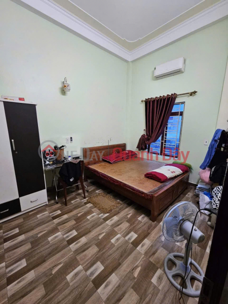 URGENT SALE OF 3-STOREY HOUSE IN GROUP 12, TRAN LAM WARD, CARS PARKING DAY AND NIGHT, 6M WIDE SIDEWALK, ALLEY, PRICE ONLY OVER 2 BILLION Sales Listings