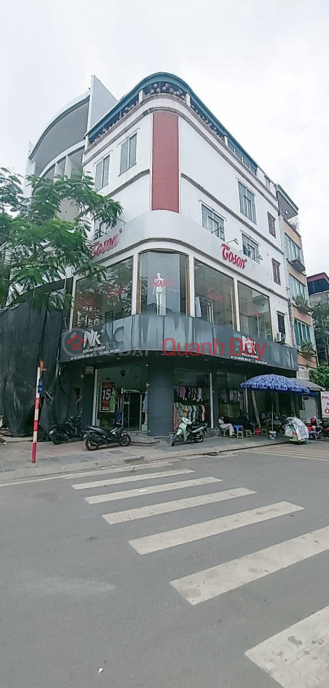 Selling corner house with 1 side of Nguyen Van Cu street, 1 side of lane, 55m x 4 floors, floor clearance, sidewalk 8m _0