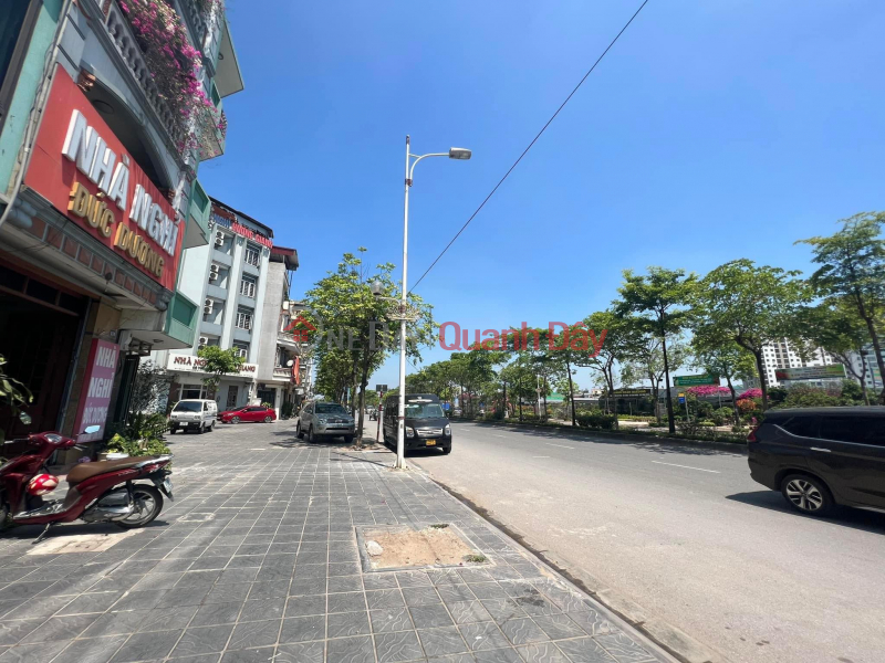 Whole apartment for rent in Co Linh street 80M X 6 storeys, Elevator 28TR Rental Listings