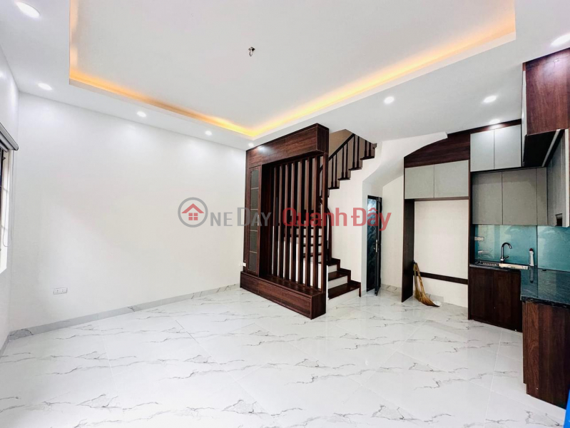 Phạm Văn Đồng( Xuân Đỉnh ) 30m2- tầng 5, mặt tiền 5m, giá 5.6 tỷ còn thương lượng. Niêm yết bán