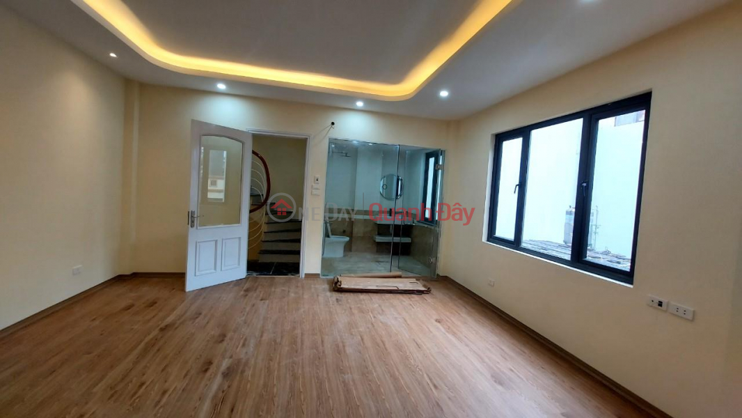 đ 6.2 Billion Newest in the center of Dong Da district! House with 2 open sides, near car, area 38m*5T, nice windows.