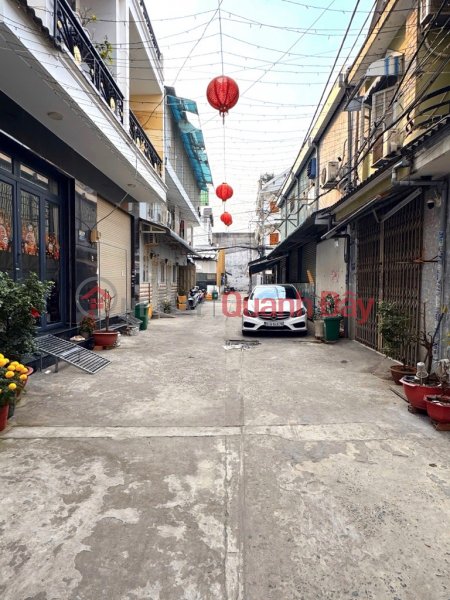 đ 5.6 Billion 6M TRUCK ALLEY, RIGHT ON HUONG LO 2, 4 FLOORS, 4BR, 60M2, BEAUTIFUL SQUARE BOOK, COMPLETE, PRICE IS ONLY ABOVE 5 BILLION