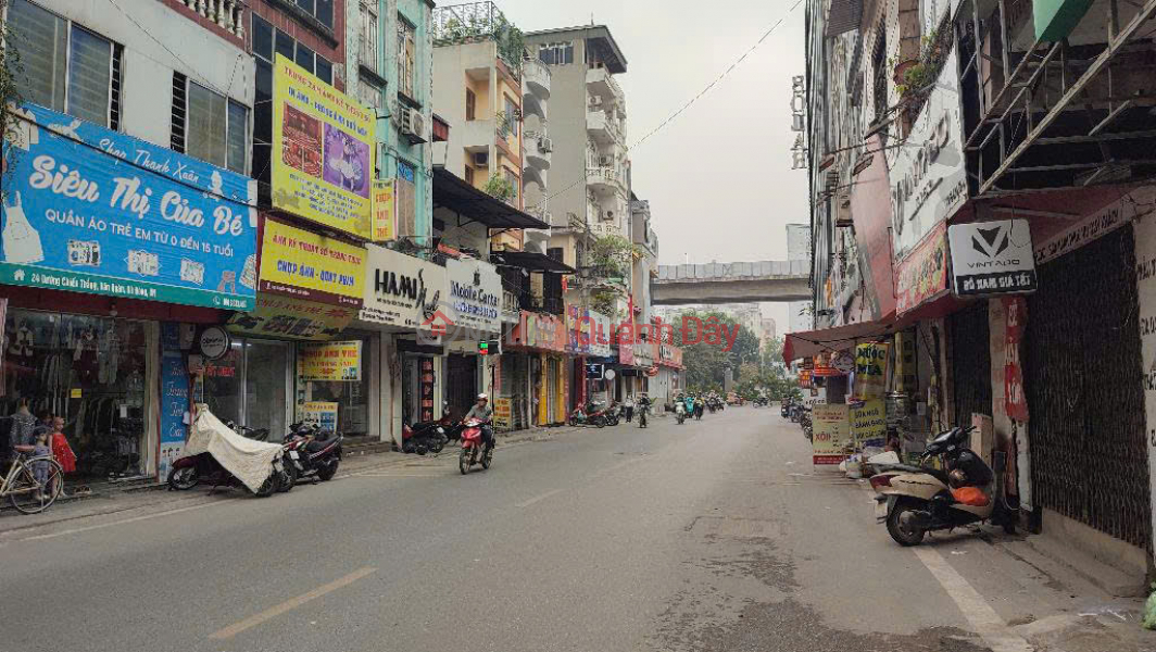 Owner urgently needs to sell a house right on Chien Thang street, a rare opportunity, act fast. Area: 30\\/42m2, 5 floors, price 10.5 billion VND. Sales Listings