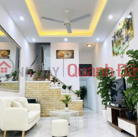 Urgent sale of house at 888 Lac Long Quan, Ward 8 Tan Binh 40m2 for only 4 billion TL _0