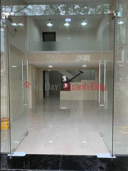 Property Search Vietnam | OneDay | Residential | Rental Listings | House of MT Tran Hung Dao, 4.5x17m, 4 floors throughout