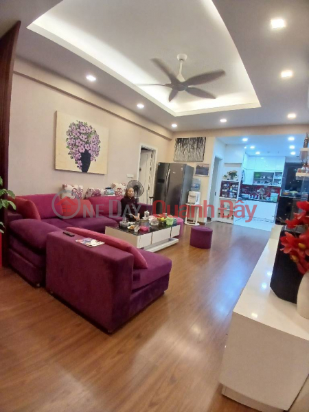 (Tin thật 100%) CH 100m2 x 3PN có lốt ô tô tại Star Tower - Ban công Đông Bắc - Nội thất 600 triệu Niêm yết bán