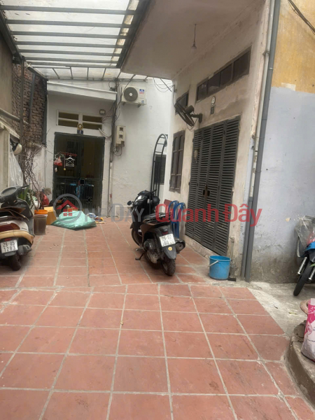 House for rent at alley 593 Minh Khai, 30m2 x 2 floors, 2 bedrooms, open plan, 8 million VND. Rental Listings