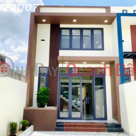 New house with open front and private windows, suitable for a GOOD Spa business _0