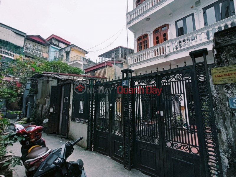 đ 5.4 Billion Private house for sale on Lang Dong Da street 56m, 4 floors, 4 bedrooms, close to a beautiful street, right at 5 billion, contact 0817606560