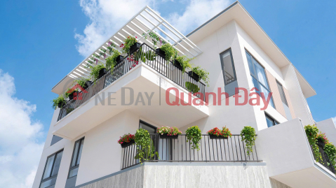 Own a commercial townhouse in the city center from only 3.8 billion _0