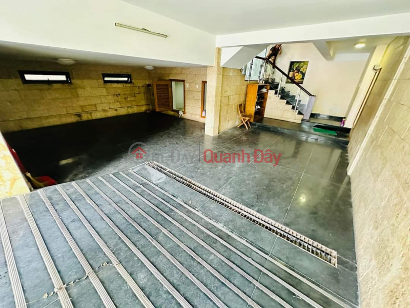 Property Search Vietnam | OneDay | Residential Rental Listings | 4-storey garden villa for rent 30\\/4, 14 rooms, 12 closed bathrooms, terrace, basement, with 60m2 warehouse (15m wide).