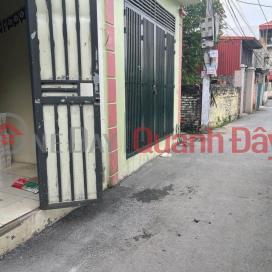 Selling level 4 house in Tien Duong - Dong Anh, asphalt road for car, price 1.7 billion. Contact 0974090313 _0