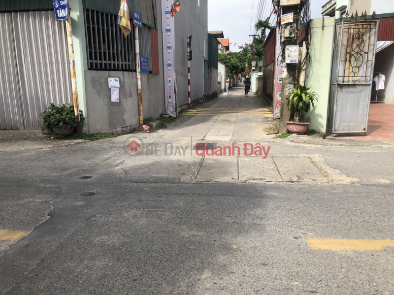 Property Search Vietnam | OneDay | Residential Sales Listings Selling as cheap as 70m2 of land in the center of Bac Hong - Dong Anh, price less than 16 million\\/m2. Contact 0981568317