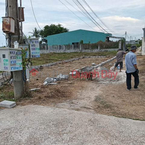 Selling a beautiful residential plot with 2 frontages - A few hundred meters from Ton market _0