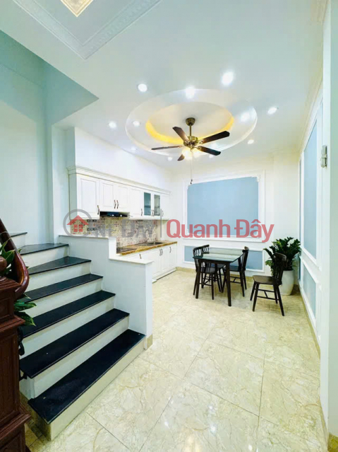 PRIVATE HOUSE FOR SALE IN BAT KHOI STREET - LONG BIEN, 32 SQM, 5 FLOORS, 4 M FRONTAGE, 6.2 BILLION. _0