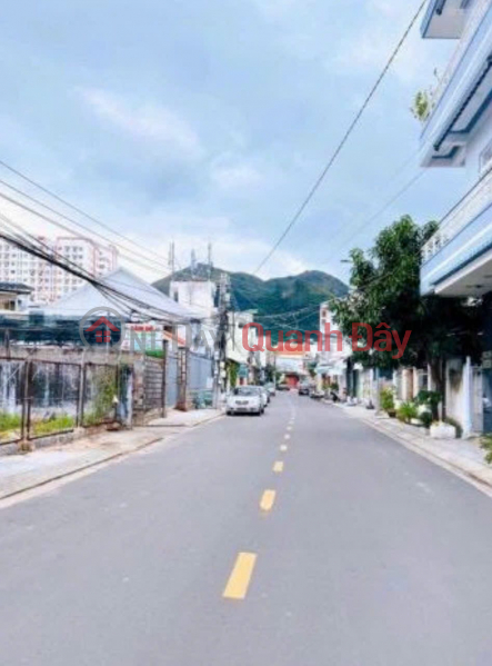 LAND FOR SALE WITH A HOUSE FRONT OF PHU DUC STREET - VINH HOA WARD - NHA TRANG CITY. Sales Listings