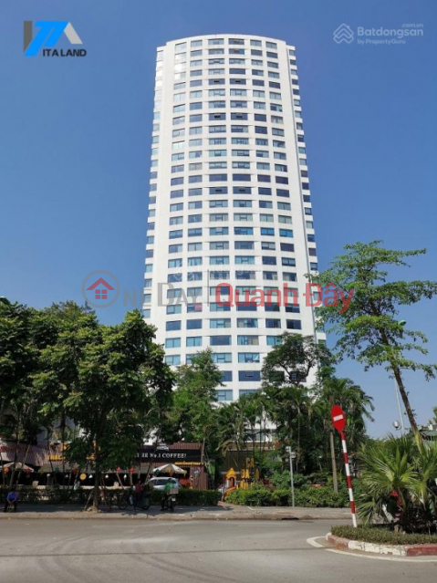 Office for rent with area 460m2 at Ngoc Khanh Plaza Ba Dinh with extremely airy lake view and extremely cheap rent _0