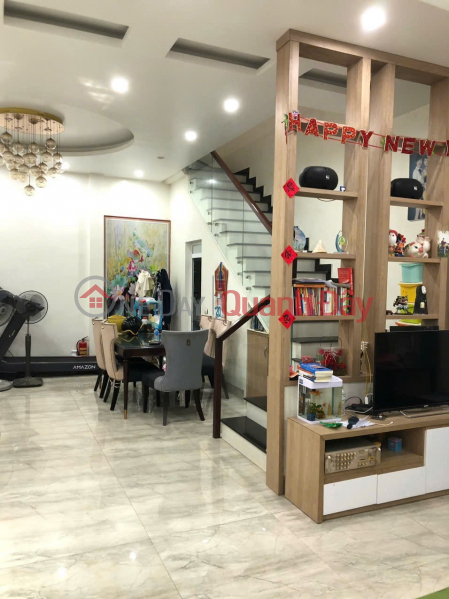 | Please Select, Residential Sales Listings đ 10 Million